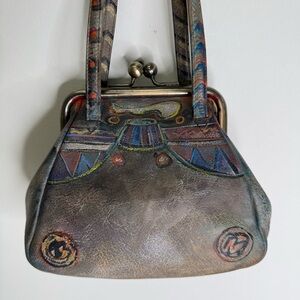 NEW Jane Yoo Vintage Leather Hand Painted KISS Lock Frame Purse 7x6”